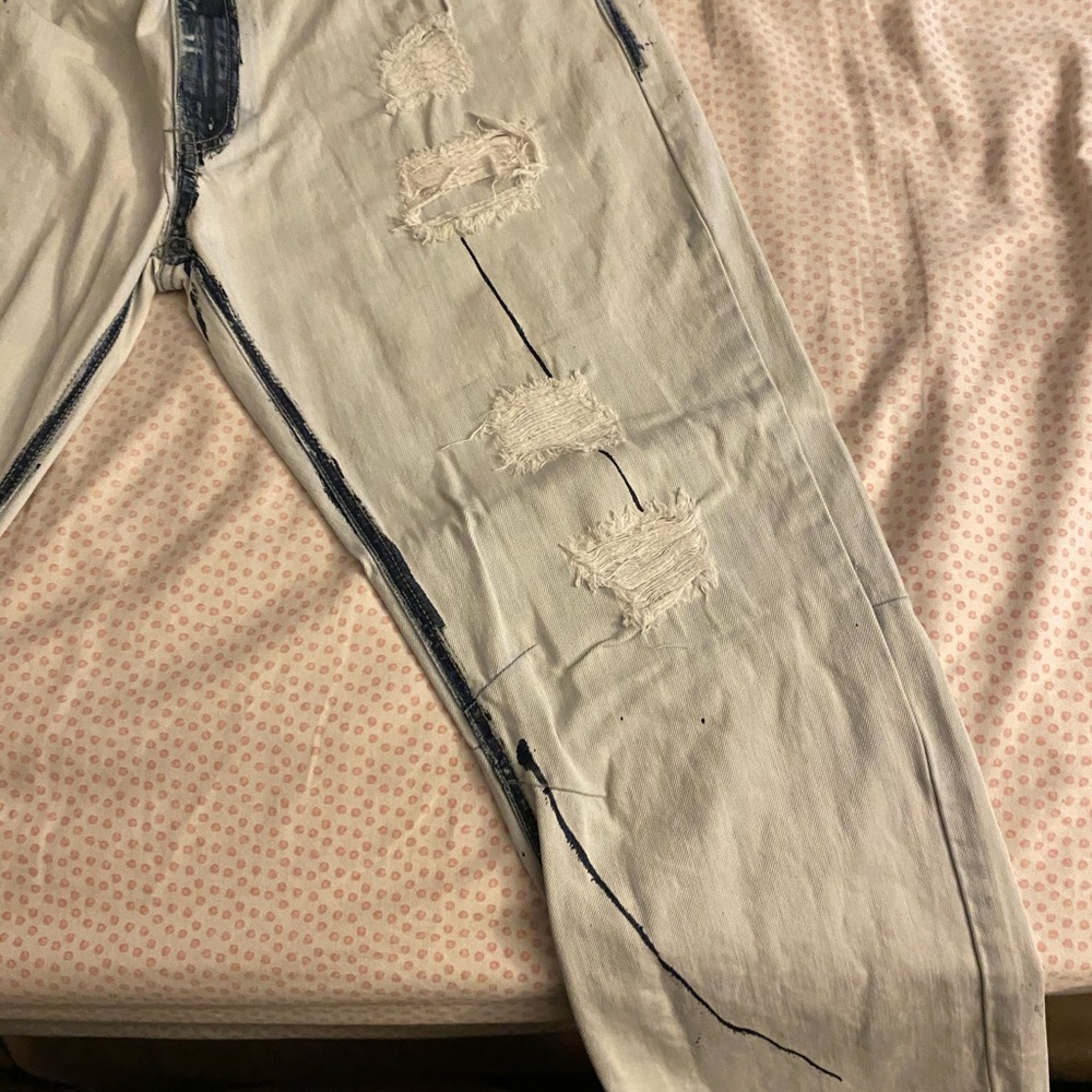 Jeans - Picture 3 of 4